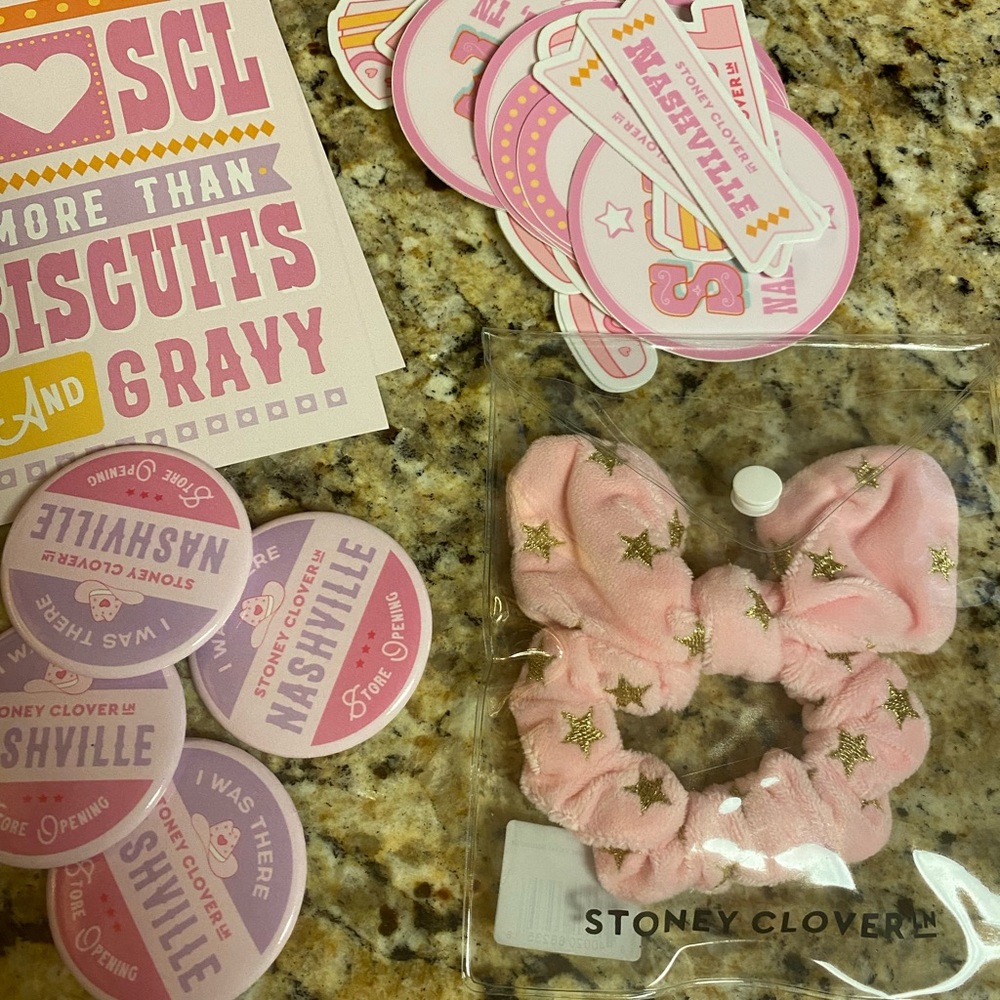 Stoney Clover Lane EXCLUSIVE NASHVILLE Embroidered Velvet Star Rose Scrunchie